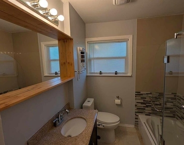 5306 Briarbend Drive - Photo Thumbnail 9