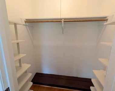5306 Briarbend Drive - Photo Thumbnail 11