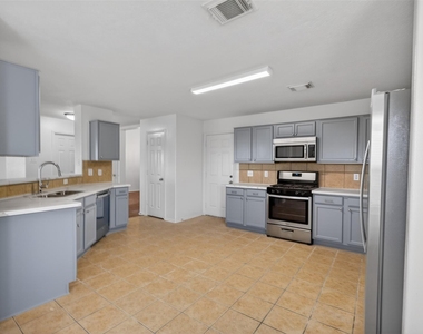 20506 Fairworth Place Lane - Photo Thumbnail 11