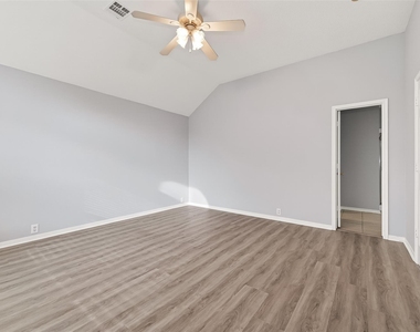 3135 Silver Cedar Trail - Photo Thumbnail 29