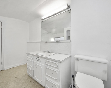 5001 Glenhaven Drive - Photo Thumbnail 33