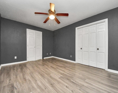 5001 Glenhaven Drive - Photo Thumbnail 23
