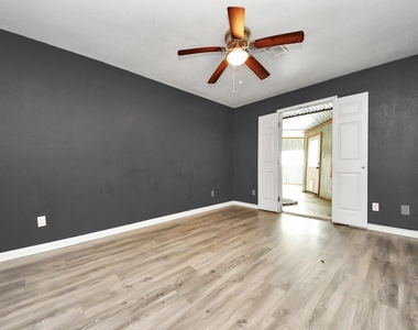 5001 Glenhaven Drive - Photo Thumbnail 22