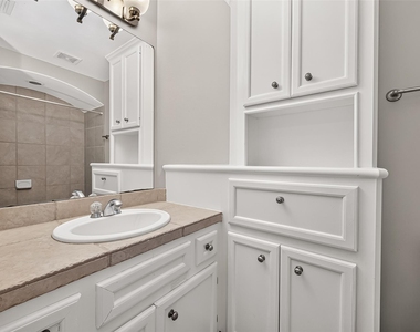 13815 Nathan Ridge Lane - Photo Thumbnail 31