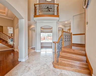 13815 Nathan Ridge Lane - Photo Thumbnail 2