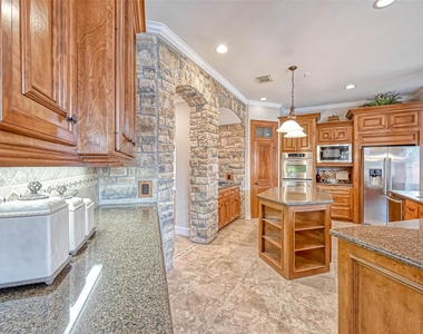 13815 Nathan Ridge Lane - Photo Thumbnail 15