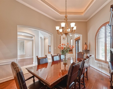 13815 Nathan Ridge Lane - Photo Thumbnail 6