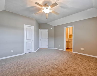 13815 Nathan Ridge Lane - Photo Thumbnail 27