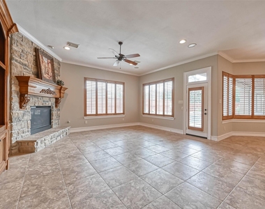 13815 Nathan Ridge Lane - Photo Thumbnail 10