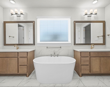 4627 Clear Creek Drive - Photo Thumbnail 10
