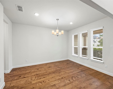4627 Clear Creek Drive - Photo Thumbnail 2