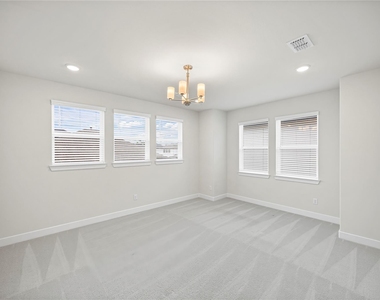 4627 Clear Creek Drive - Photo Thumbnail 14