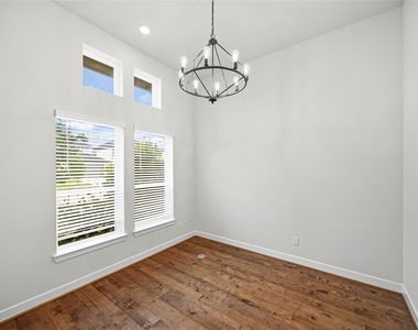 4627 Clear Creek Drive - Photo Thumbnail 3