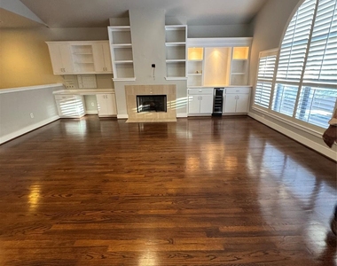 3606 Omeara Drive - Photo Thumbnail 4