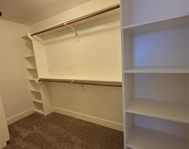 3606 Omeara Drive - Photo Thumbnail 20