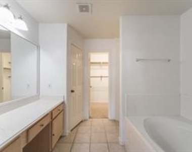 8927 Windfern Trace Drive - Photo Thumbnail 18