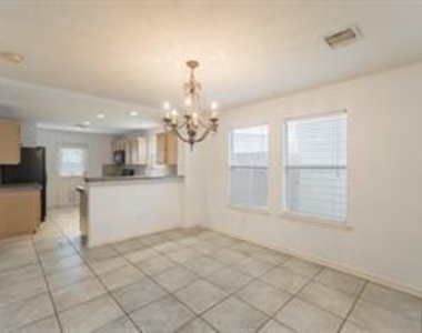 8927 Windfern Trace Drive - Photo Thumbnail 5