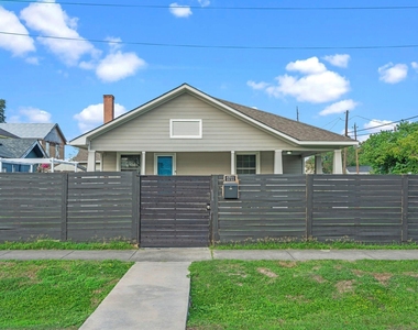 5711 Sherman Street - Photo Thumbnail 2