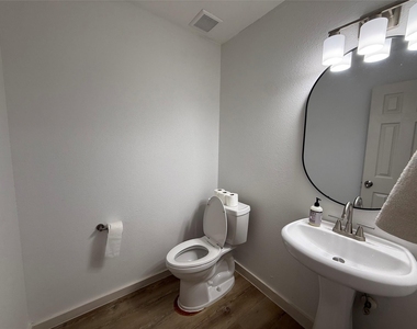 3114 Bolt Street - Photo Thumbnail 27