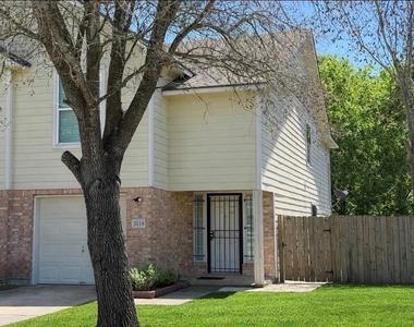 3114 Bolt Street - Photo Thumbnail 5