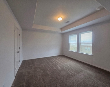 7459 Wheatley Gardens Drive - Photo Thumbnail 5