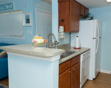 3506 Cove View Boulevard - Photo Thumbnail 6