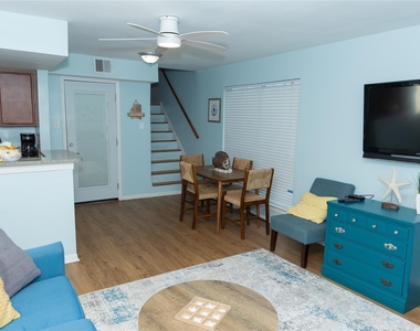 3506 Cove View Boulevard - Photo Thumbnail 1