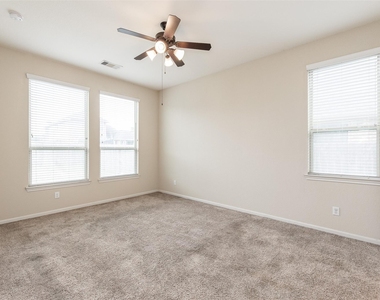 24943 Blue Mountain Park Lane - Photo Thumbnail 16
