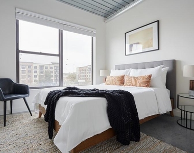 3550 Main Street - Photo Thumbnail 4