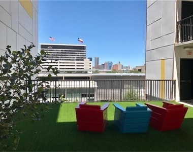 3550 Main Street - Photo Thumbnail 38