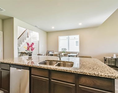 4907 Luke Mathew Drive - Photo Thumbnail 10