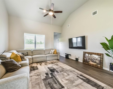 4907 Luke Mathew Drive - Photo Thumbnail 39
