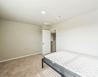 4907 Luke Mathew Drive - Photo Thumbnail 27