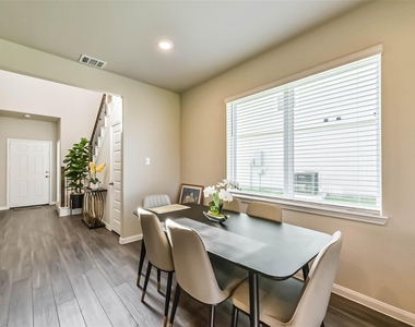 4907 Luke Mathew Drive - Photo Thumbnail 13