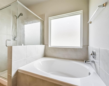 4907 Luke Mathew Drive - Photo Thumbnail 20