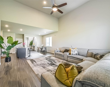 4907 Luke Mathew Drive - Photo Thumbnail 5