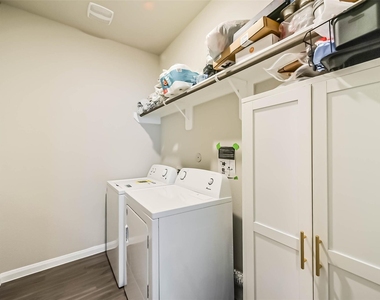 4907 Luke Mathew Drive - Photo Thumbnail 15