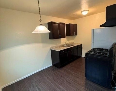 3502 Campbell Street - Photo Thumbnail 3