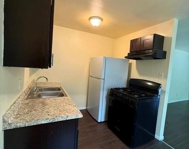 3502 Campbell Street - Photo Thumbnail 4