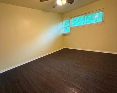 3502 Campbell Street - Photo Thumbnail 7