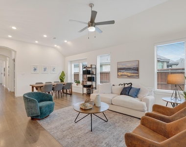 8145 Overland Grove - Photo Thumbnail 20