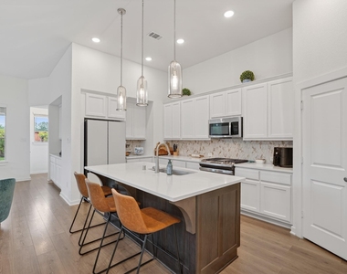 8145 Overland Grove - Photo Thumbnail 10
