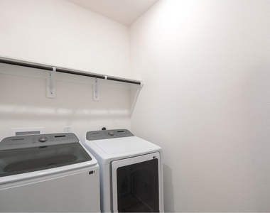 8145 Overland Grove - Photo Thumbnail 40