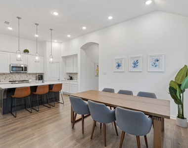8145 Overland Grove - Photo Thumbnail 17