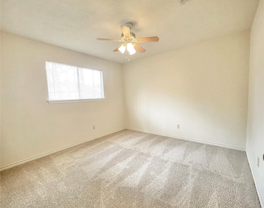 12943 Lemur Lane - Photo Thumbnail 13