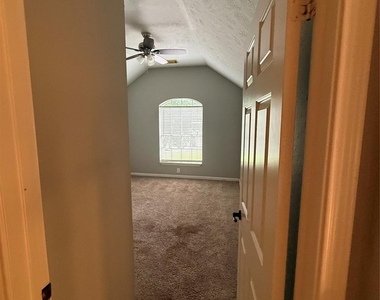 1927 Kelona Dr - Photo Thumbnail 20