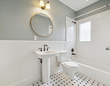 513 Northwood Street - Photo Thumbnail 12