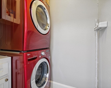 513 Northwood Street - Photo Thumbnail 14