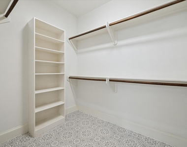 513 Northwood Street - Photo Thumbnail 11