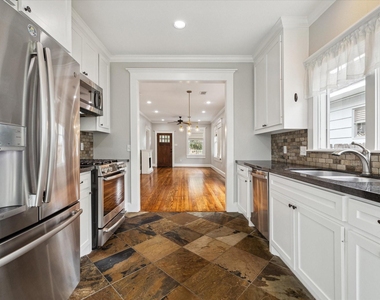 513 Northwood Street - Photo Thumbnail 7